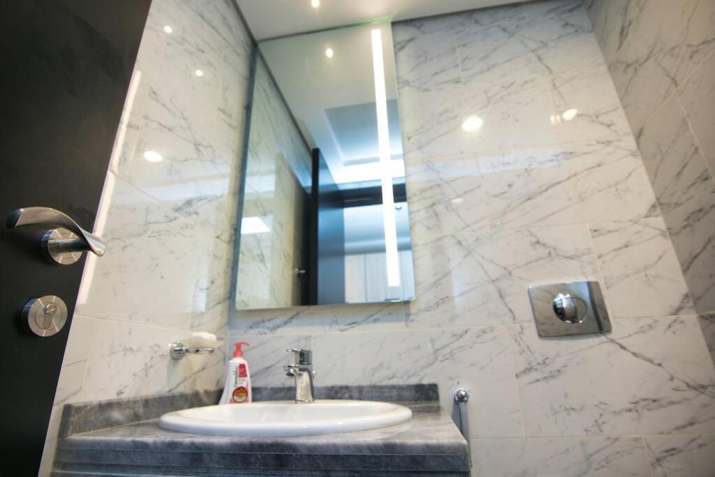 Exceptional Furnished Apartment *